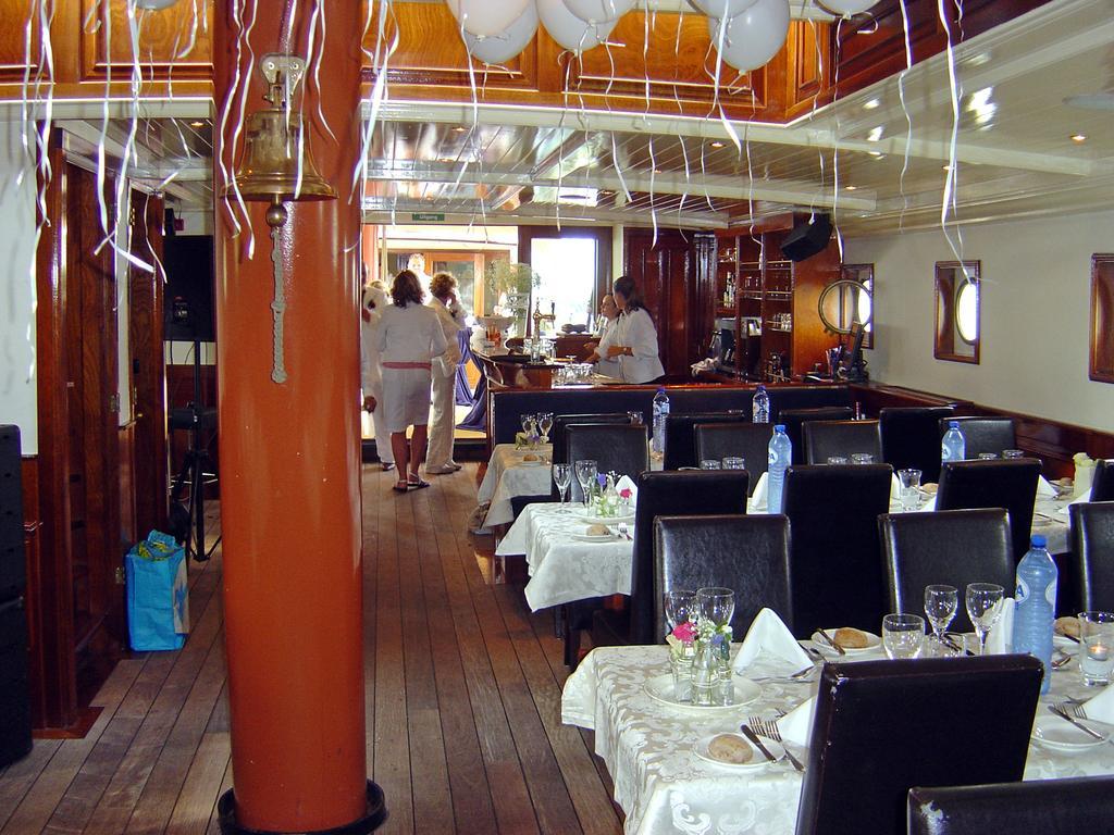 Готель Boat Barkentijn Marjorie Антверпен Екстер'єр фото